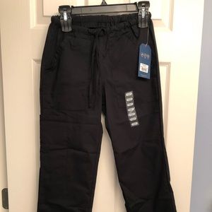 Cherokee Black Scrub pants.  NWT. 🚭 Free and Pet free home